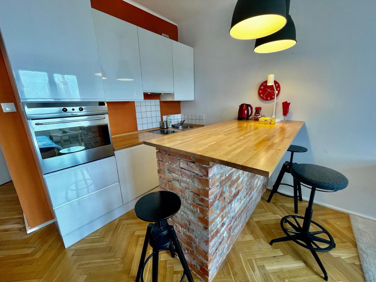 Super Beauty Metro Wifi 65'Tv Netflix Hbo Appletv+ Lägenhet Warszawa Exteriör bild